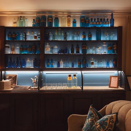 No 15 By Guesthouse, Bath Luaran gambar The bar at the 2019 edition of the G7 summit