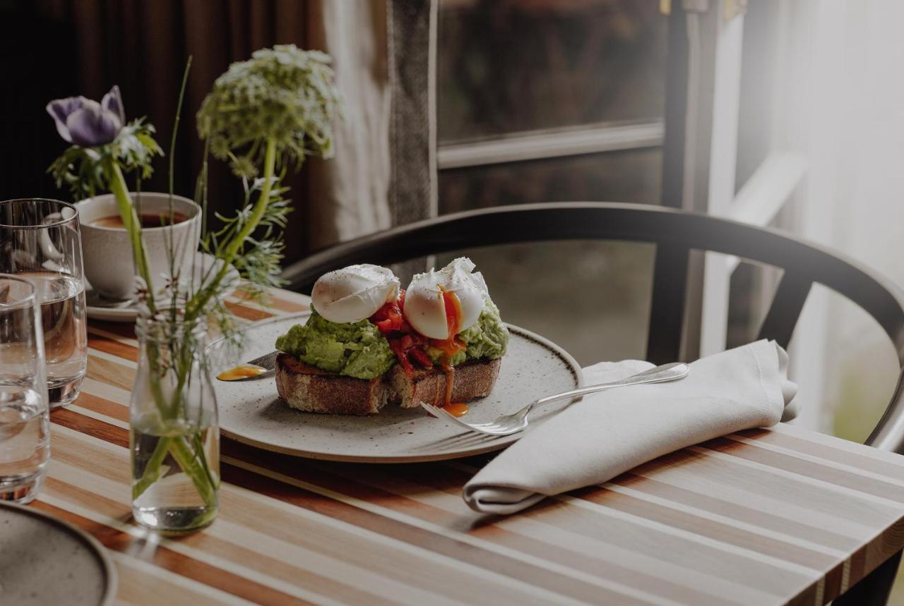 No 15 By Guesthouse, Bath Luaran gambar Poached eggs on toast