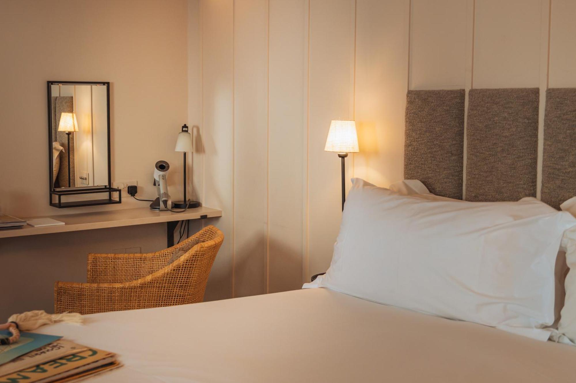 No 15 By Guesthouse, Bath Luaran gambar A room at the hotel