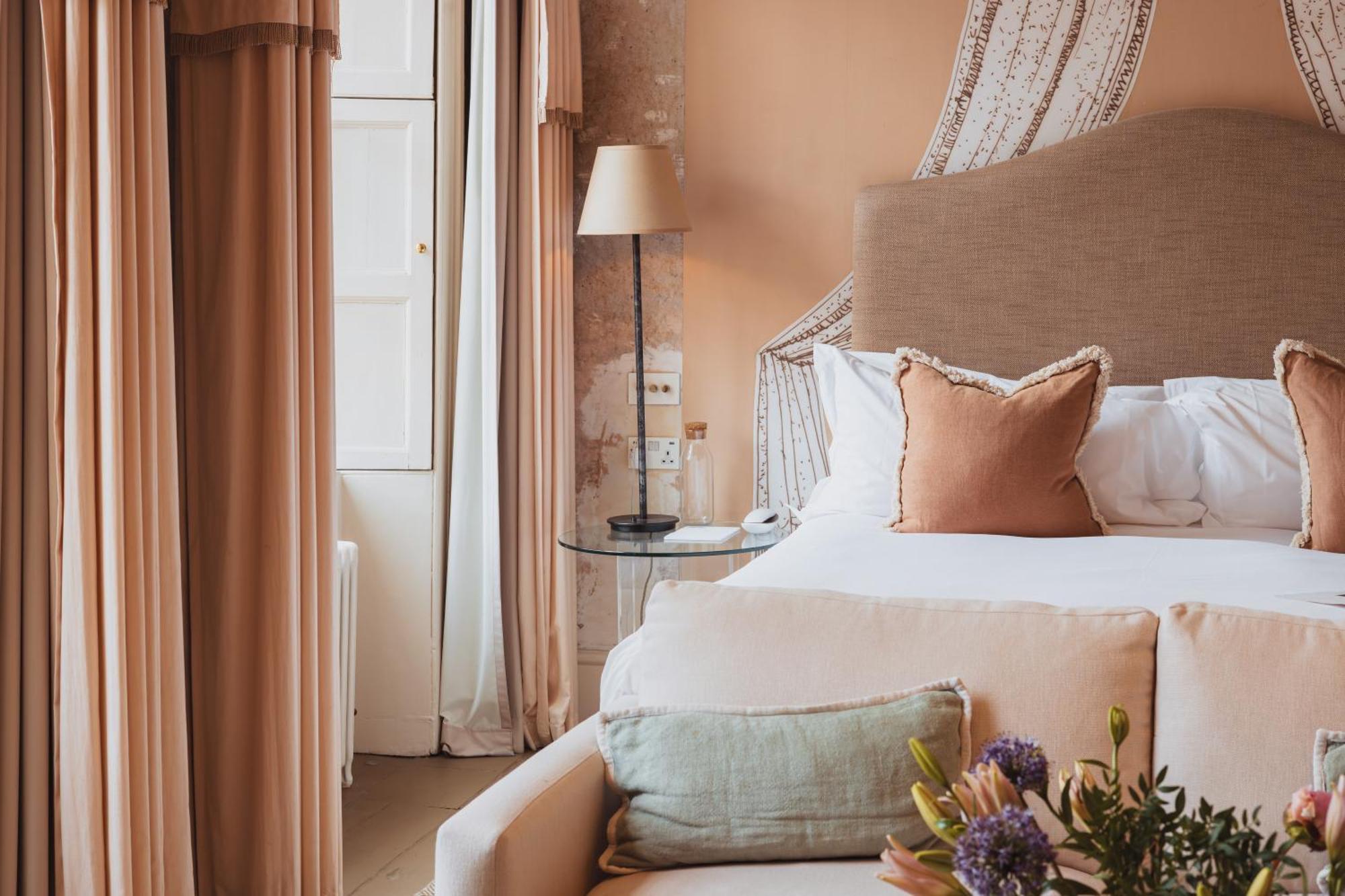 No 15 By Guesthouse, Bath Luaran gambar A bedroom at The Mitre