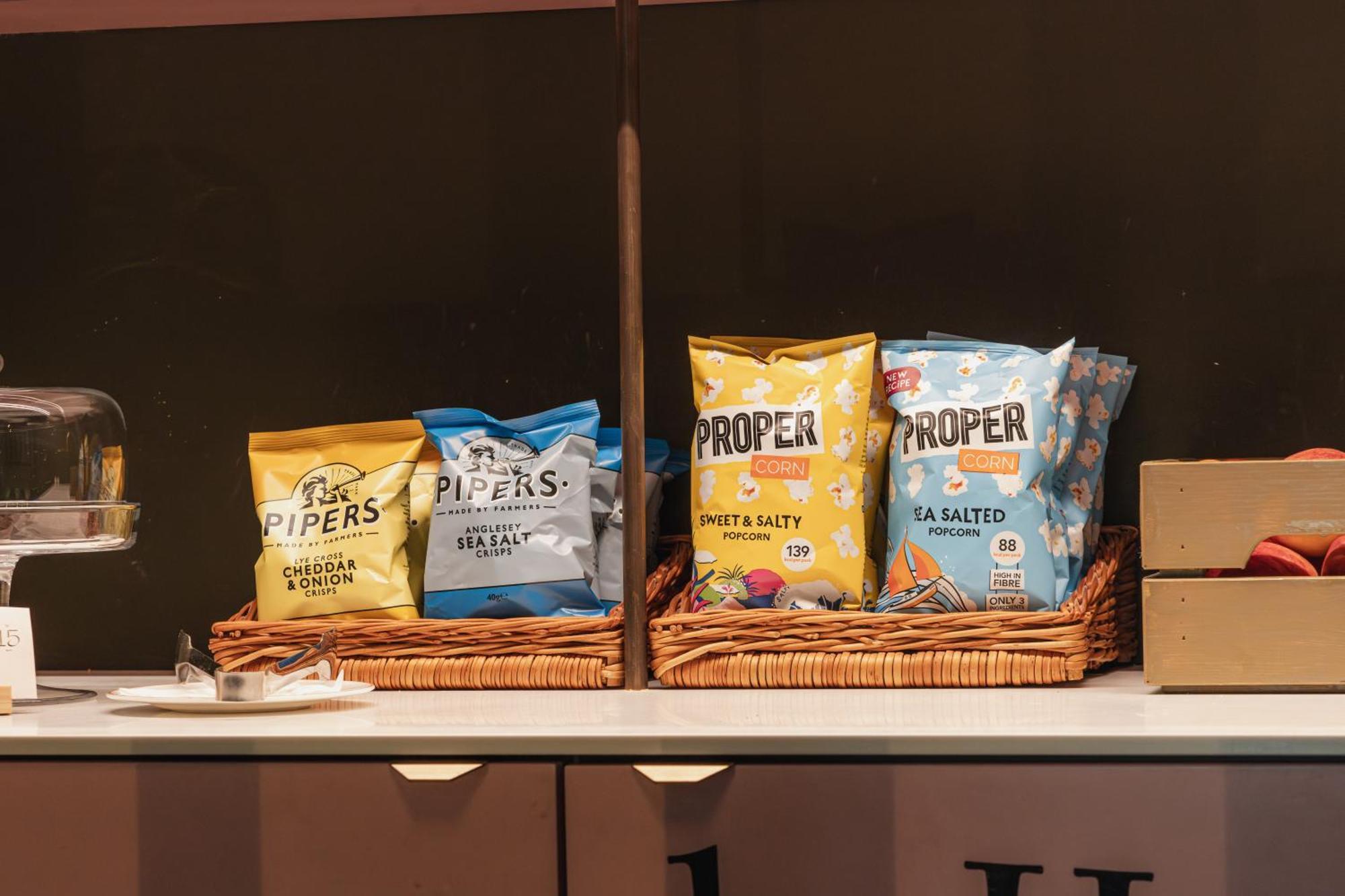 No 15 By Guesthouse, Bath Luaran gambar Proper crisps