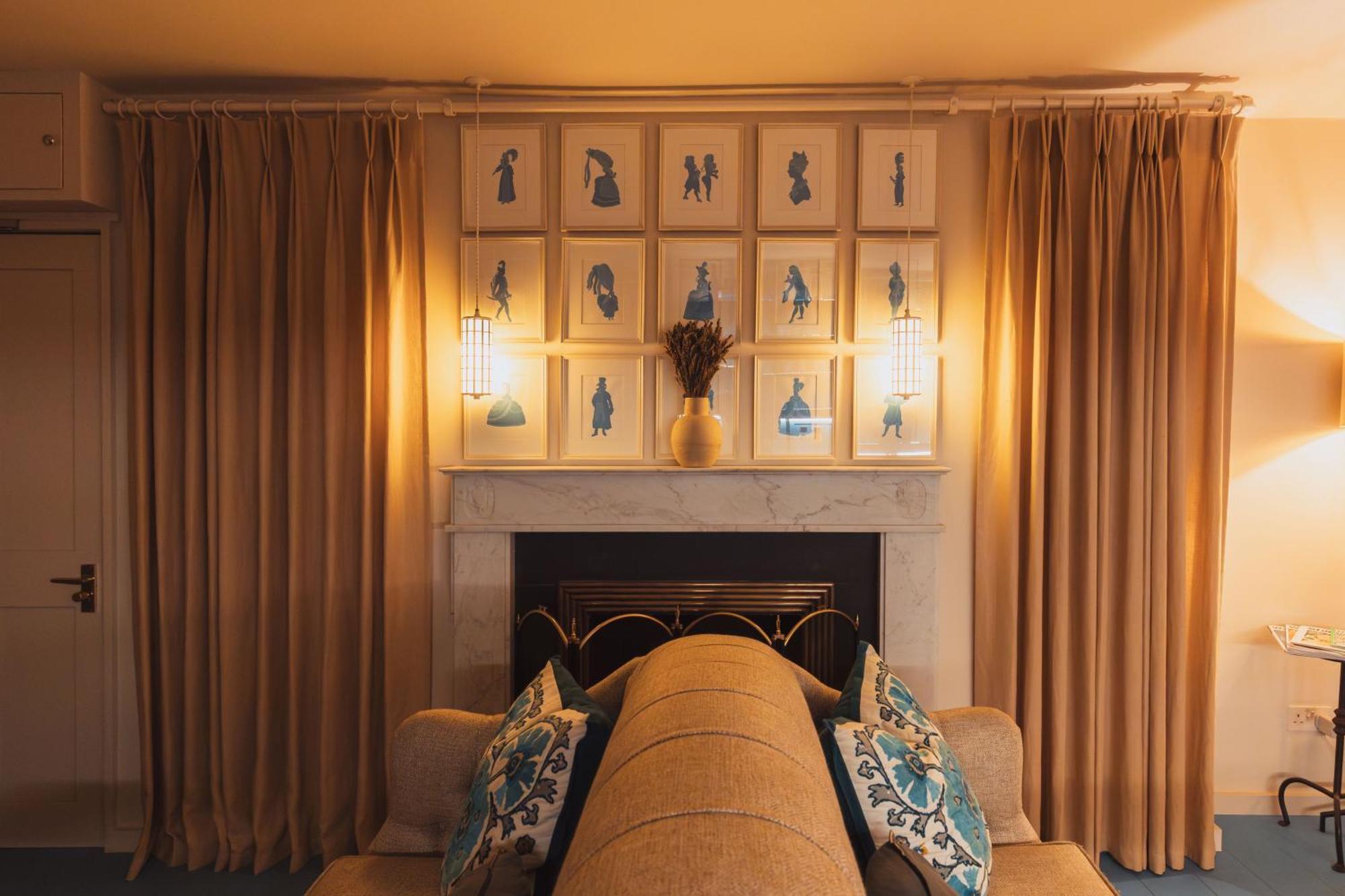 No 15 By Guesthouse, Bath Luaran gambar The bedroom at the Old parsonage