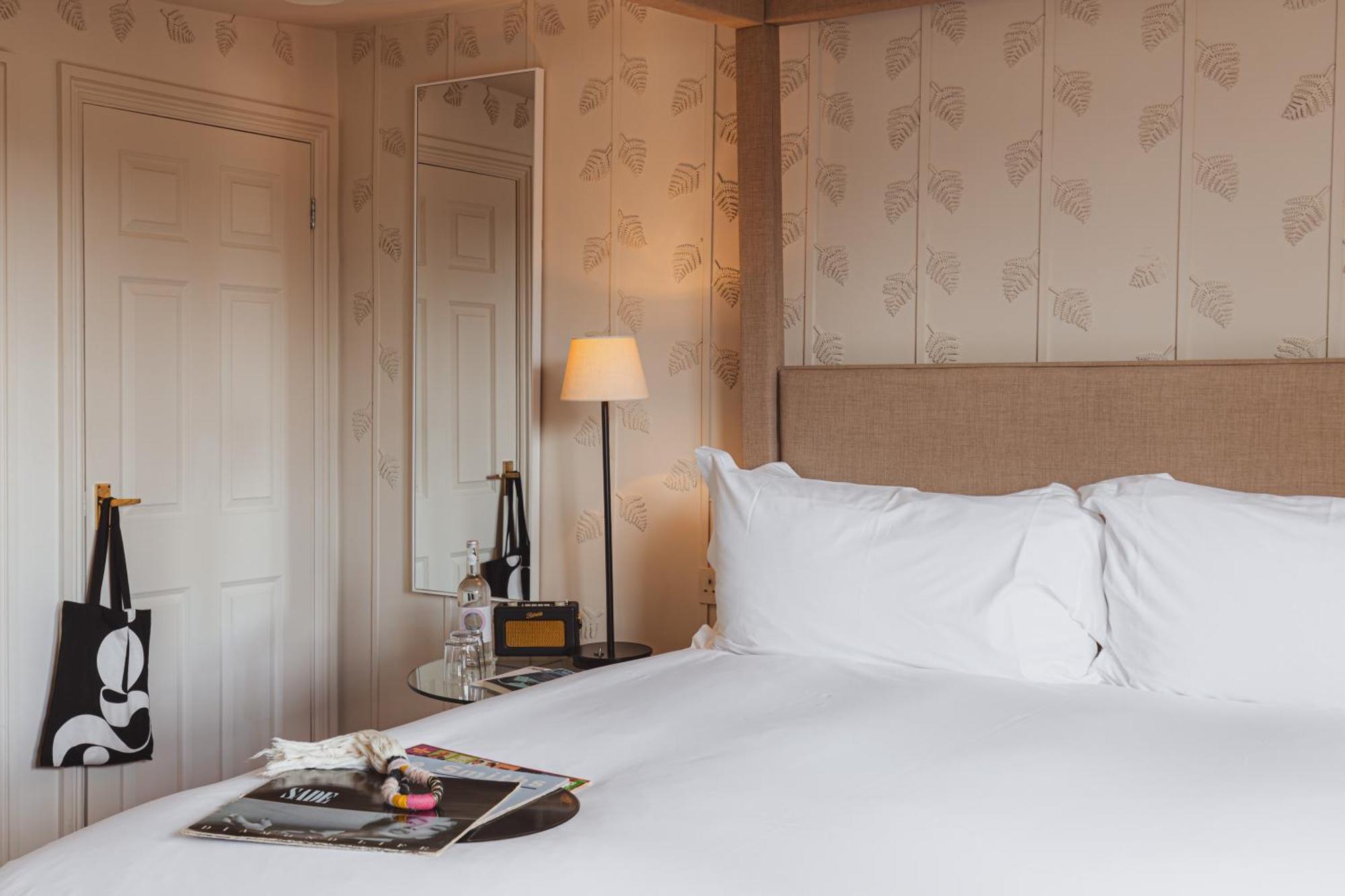 No 15 By Guesthouse, Bath Luaran gambar A bedroom at the hotel