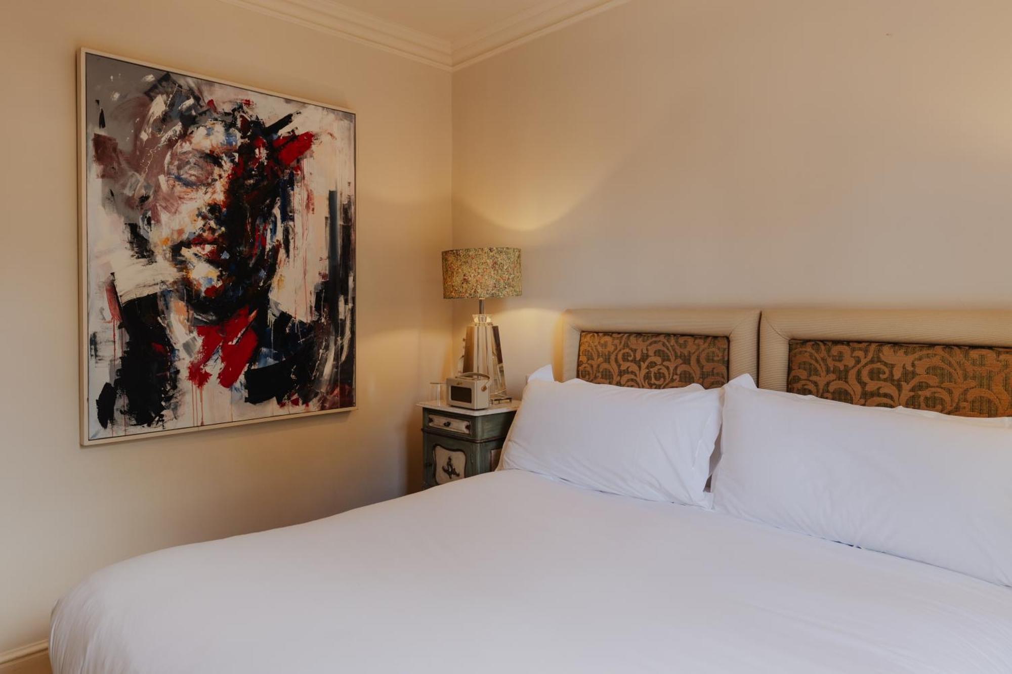 No 15 By Guesthouse, Bath Luaran gambar A bedroom at the hotel