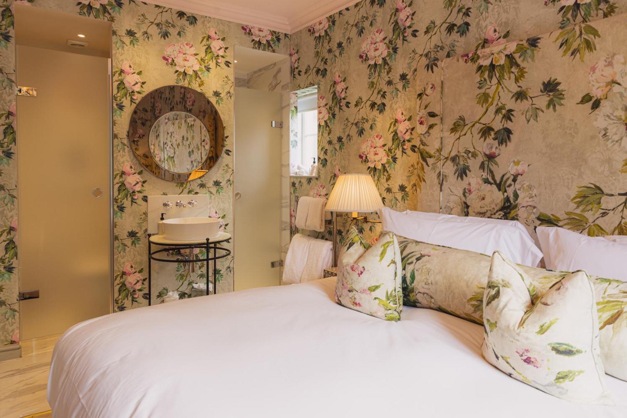 No 15 By Guesthouse, Bath Luaran gambar A bedroom at The Old parsonage