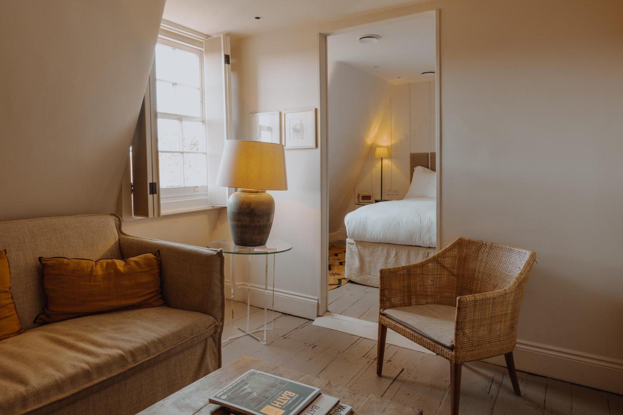 No 15 By Guesthouse, Bath Luaran gambar A room at the hotel